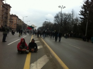 Протестът продължава пред Президентството