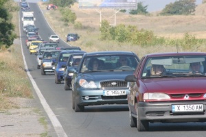 15-километрова опашка от коли към София заради обсадата