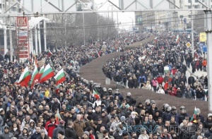 Над 20 000 протестираха във Варна
