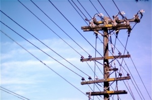 Властта ще обяви сваляне на цената на тока в сряда