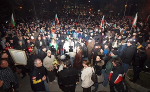 Над 5000 протестираха във Варна