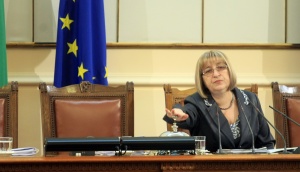 Народното събрание се събира на извънредно пленарно заседание