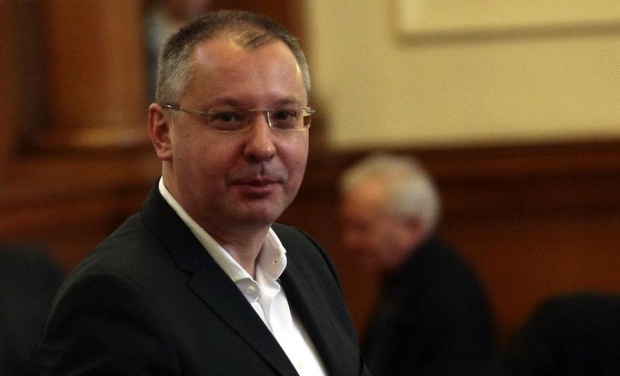 Станишев упрекна Борисов за орязването на евробюджета