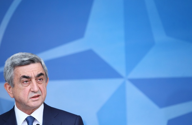 Армения  избра Саркисян за нов президентски мандат