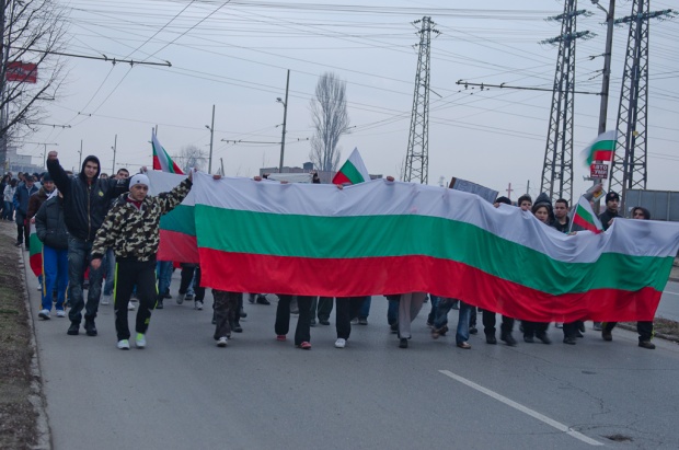 Протестиращи от Казанлък: Вече не е за тока, вече е за България