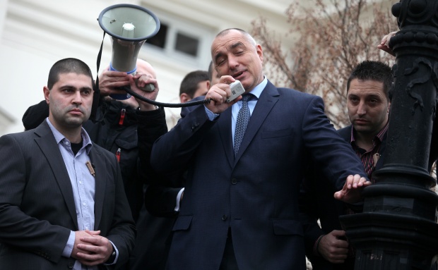"Икономист": Българският ток, протестите и неочаваната оставка