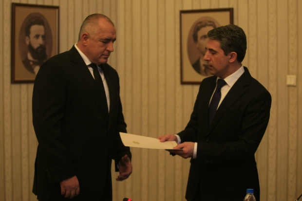 Срещата на  Борисов с президента продължава