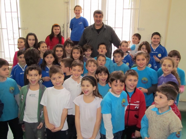 Повече от половината български деца са застрашени от бедност