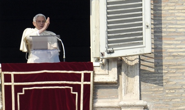 Папа Бенедикт ХVI официално напусна Ватикана
