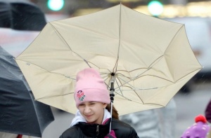Жълт код за силен вятър в девет области в страната