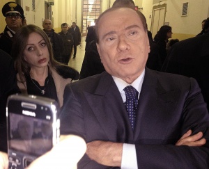 Берлускони имал цяла система за проституция