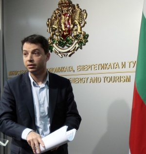 Делян Добрев дава на прокурор т.нар. американски централи