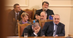 Министрите в оставка се смятат за отличници