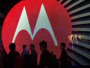 Google уволни още 1200 души в Motorola