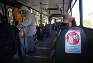 Роми потрошиха автобус в София