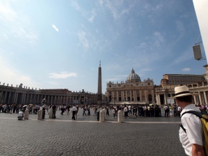 Бял дим във Ватикана – има нов папа