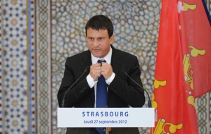 Роми съдят френския вътрешен министър