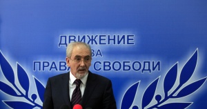 Лютви Местан: Доган не дърпа конците в ДПС