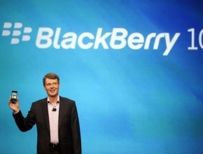 Шеф на BlackBerry нападна Apple