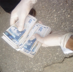 85-годишна жена измамена с почти 3800 лв.