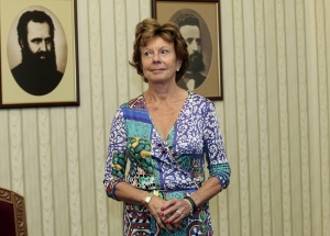 Еврокомисар Крус изрази безпокойство за медиите в България