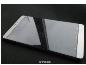 Xiaomi Mi-3 обещава 5" 1080p дисплей и процесор Snapdragon 800