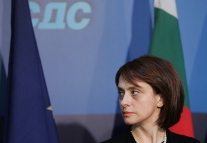 Надежда Нейнски: Не можехме да пратим танкове в Либия