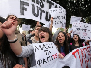 Пореден ден на протести в Кипър