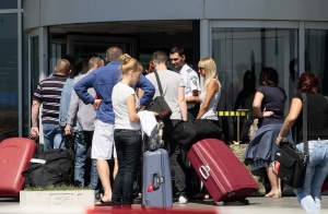 НСИ: Българите пътуват най-често в чужбина при роднини и на обучение