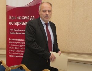 Тотю Младенов пак ще е социален министър, твърдят от ГЕРБ