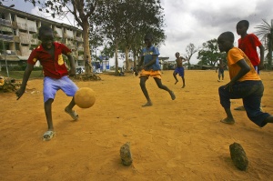 Сидеров: Пенсията в Габон е 194 евро, по-глупави ли сме?