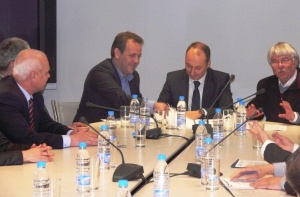 Вдигат минималните заплати на металурзите със 7,5%