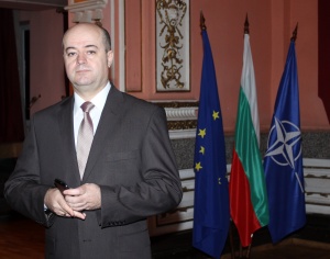 Отчетоха три нарушения на достъпа до класифицирана информация за 2012 г.