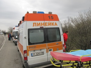 Лек автомобил и мотор са катастрофирали в София
