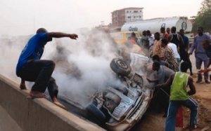 Катастрофа между автобус и цистерна в Нигерия взе 62 жертви