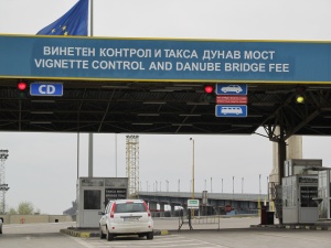 На 13 април ще възстановят движението на тежкотоварни автомобили по Дунав мост