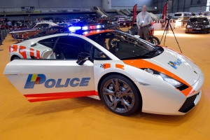 Полицията в Дубай ще патрулира с „Ламборгини“