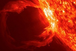 Мощна магнитна буря атакува Земята