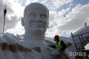 Откриха най-високата статуя на Йоан Павел II  в Полша