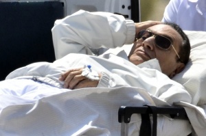 Отложиха делото срещу Хосни Мубарак