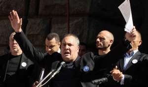 Бинев предрече октомврийска революция, ако Борисов остане на власт