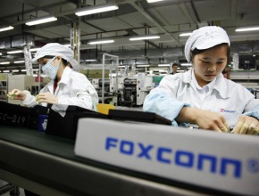 Слух: Foxconn наема работници за производството на новия iPhone