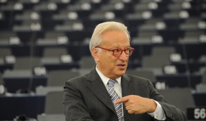 ЕП: Еврокомисията да разследва българския „Уотъргейт"