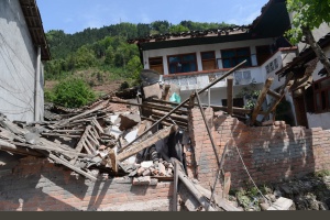 Спасителните операции след земетресението в Китай продължават