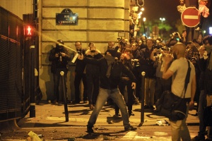 Сблъсъци в Париж заради узаконяването на гей браковете