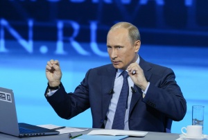 Путин отговаря 4 часа и 47 мин. на въпроси на граждани