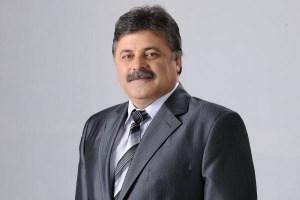 Бивш депутат от ГЕРБ: Цветанов рекетира, подслушва, пълни черни каси