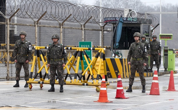 Пхенян призова чужденците в Южна Корея да се евакуират