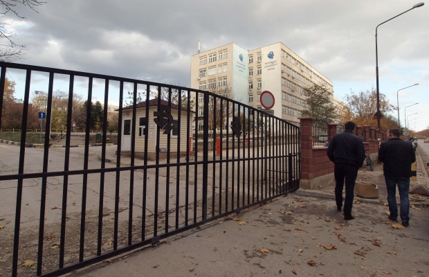 Сигнал за бомба евакуира Техническия университет във Варна