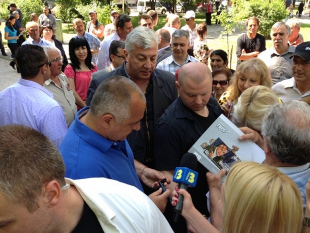 Борисов в Първомай: Станишев може да не вижда, но хората виждат всичко